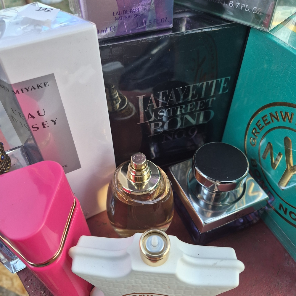 Bond No. 9 New York Lafayette Street Fragrance - Black and Gold
